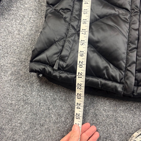 THE NORTH FACE Women’s Black Quilted 550 Puffer Goose Down Jacket Size: XS - Picture 4 of 8